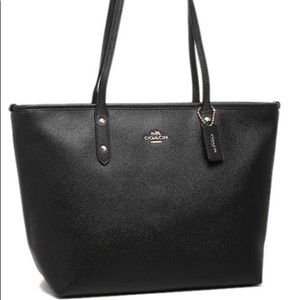 Medium black COACH brand leather tote